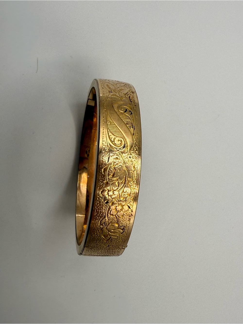 LM & Co Antique Gold Filled Hinged Bangle Bracelet Floral Etched Engraved Scroll - Picture 7 of 7